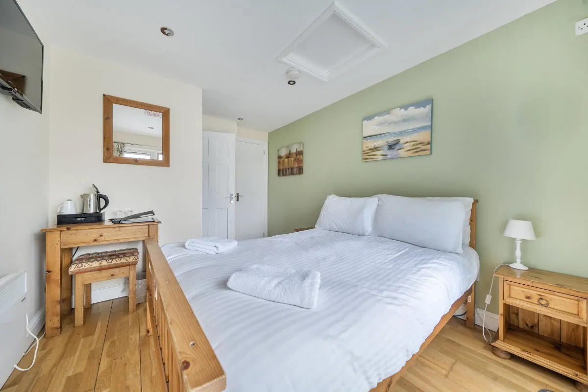 Church Road, TA8, photo 18