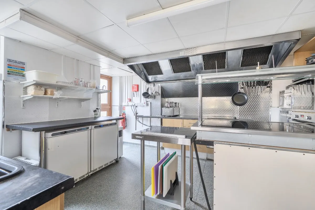 Church Road, TA8, photo 13