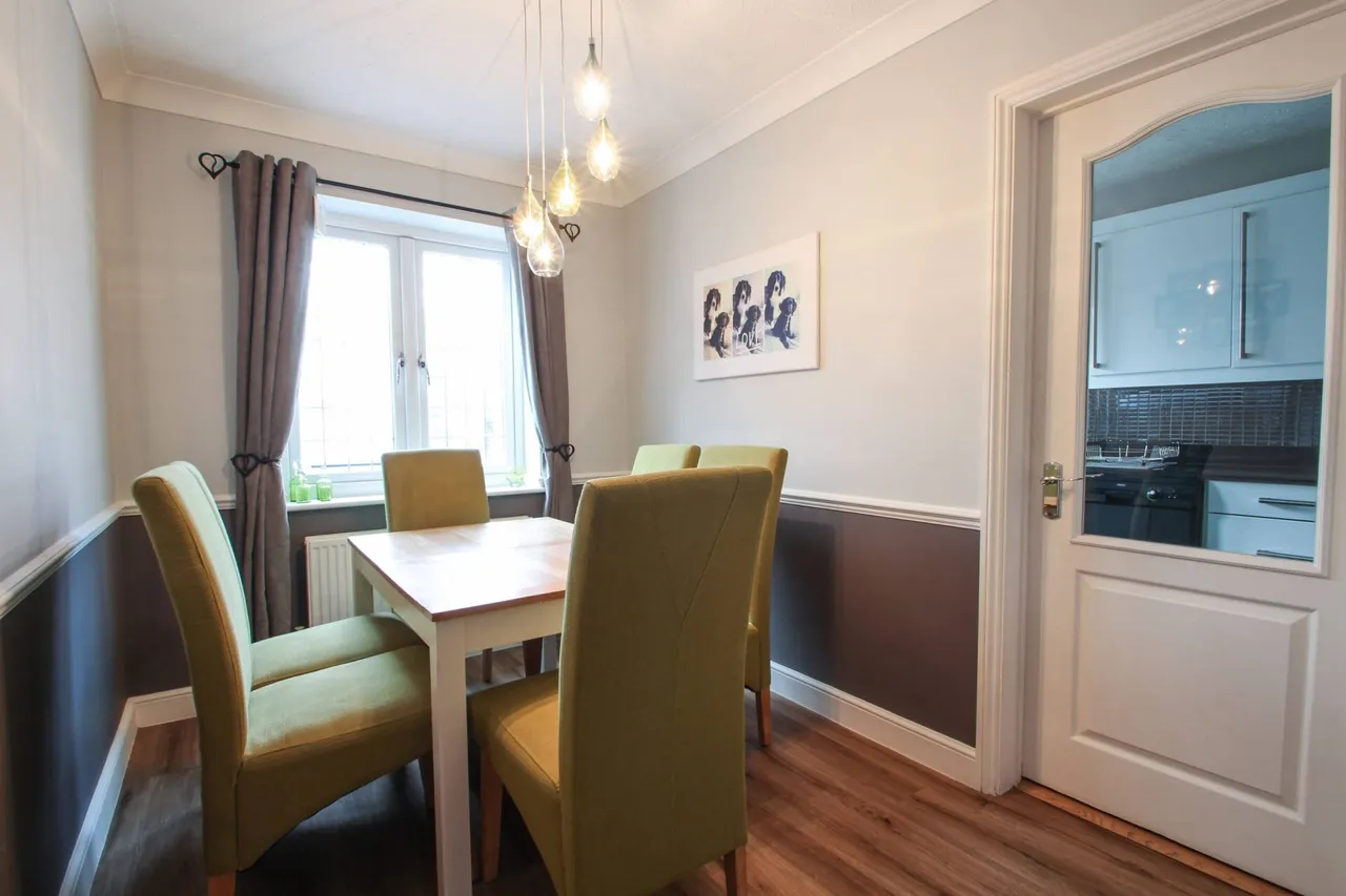 Sutherland Close, Greenhithe, photo 6