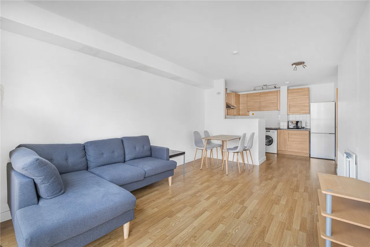 2 bed flat to rent, Umberston Street, Whitechapel, E1