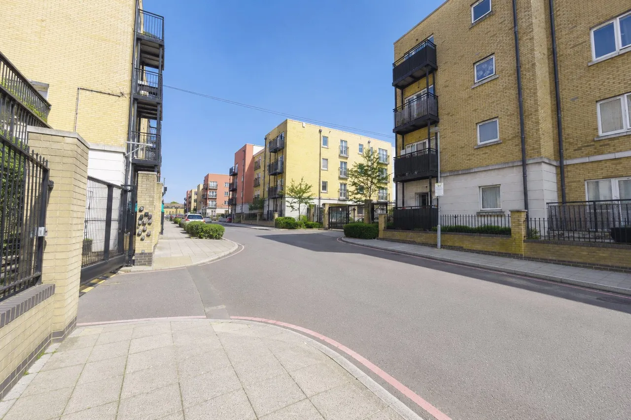 Candle Street, London, E1, photo 29
