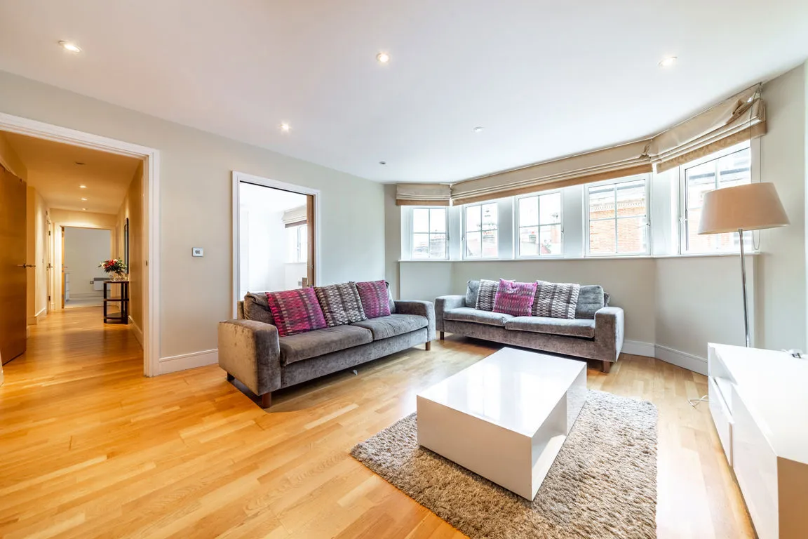 3 bed flat to rent, Marsham Street, London