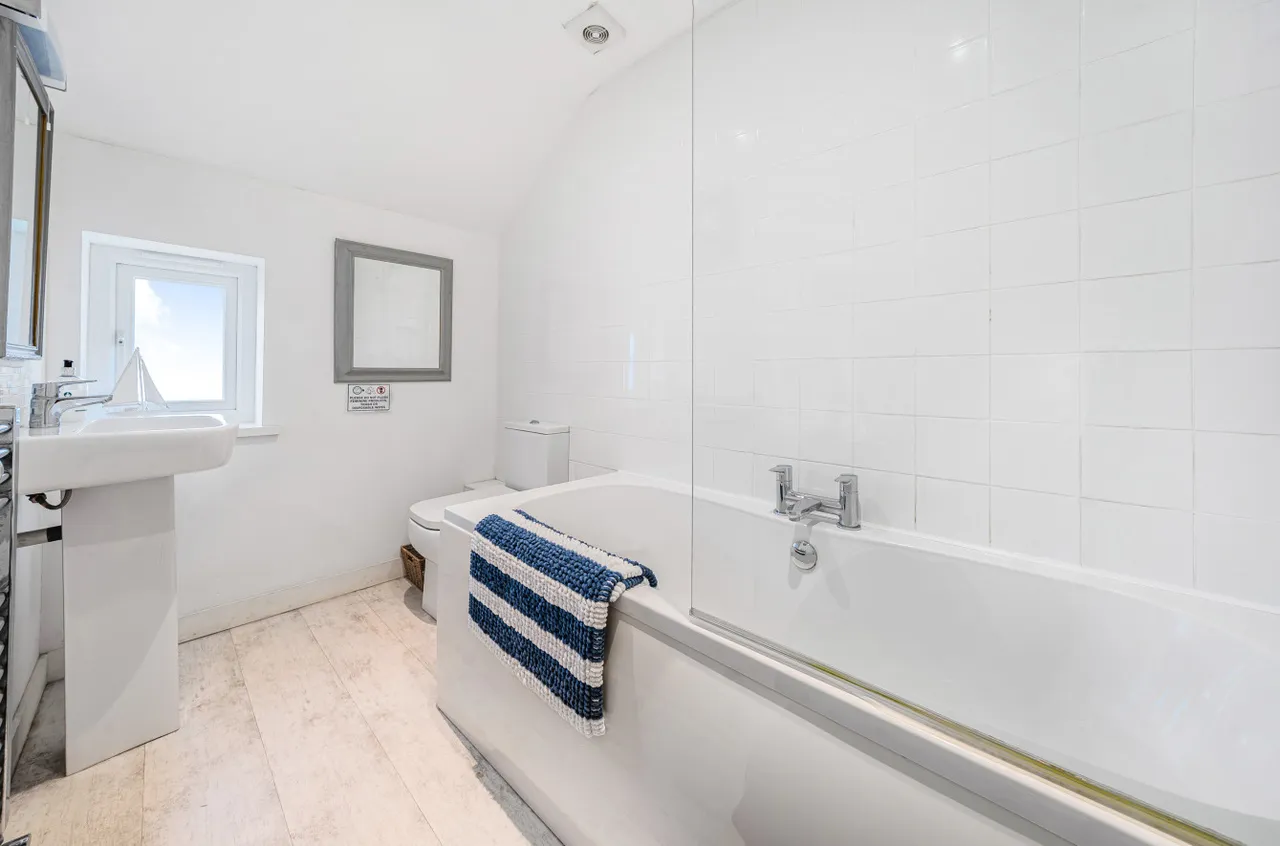 House & Annexe, Gillan, Manaccan, Helston, Cornwall, TR12 6HG, photo 28