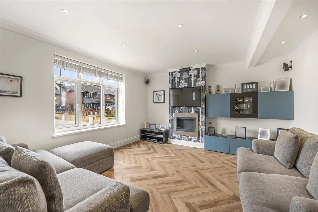 Hanworth Road, Hampton Hill, TW12 3DH, photo 4