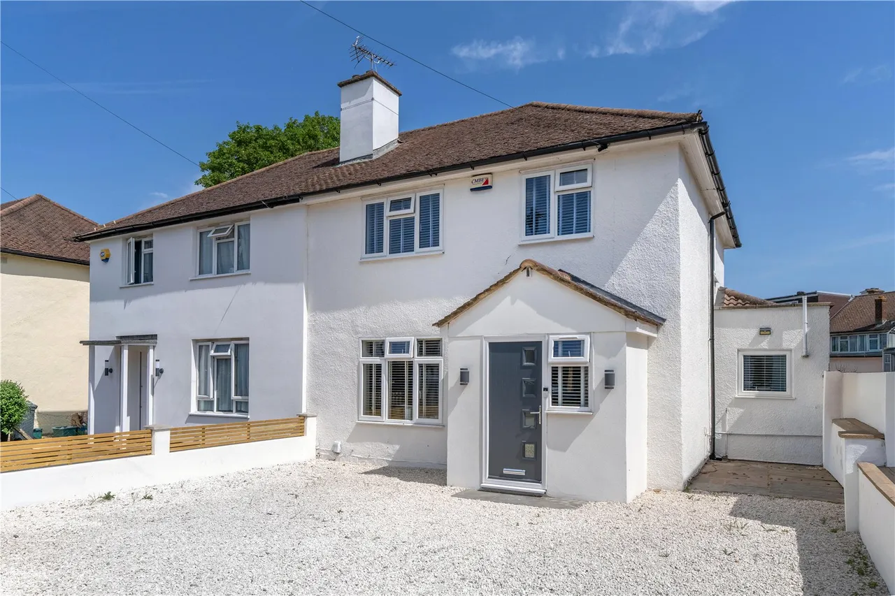 4 bed house for sale — Hanworth Road, Hampton Hill, TW12 3DH