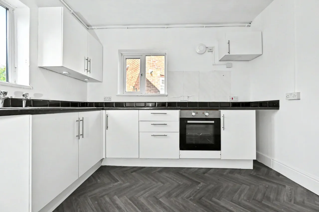 Wendling Close, Bentilee, Stoke-on-Trent, photo 12