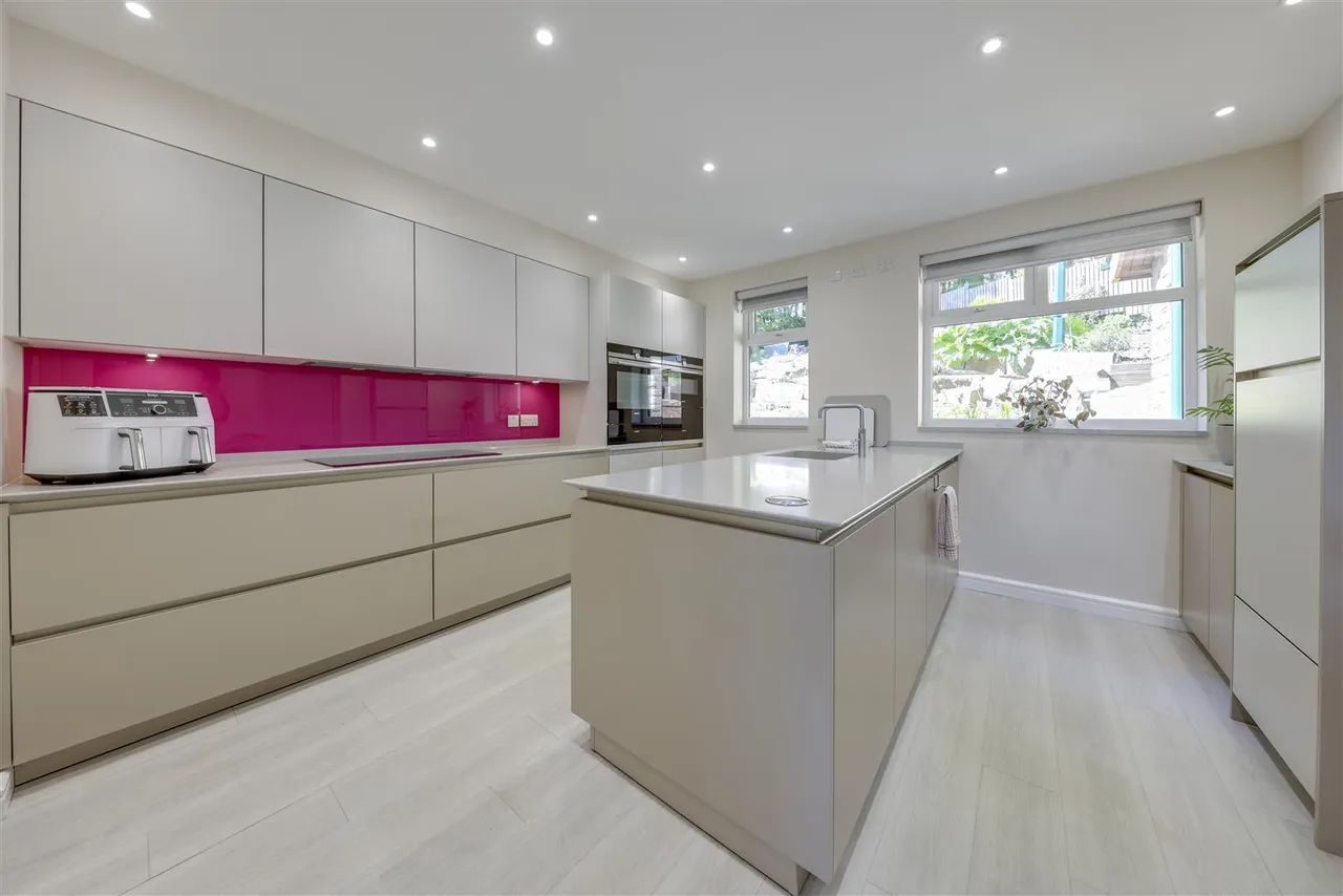 Greens Lane, Bacup, photo 2
