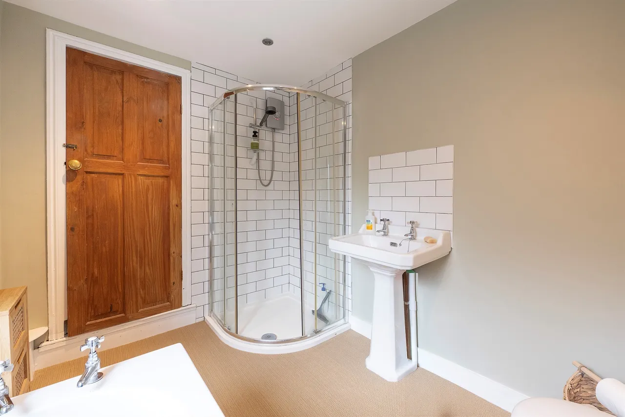Brook Street, Tring, HP23, photo 15