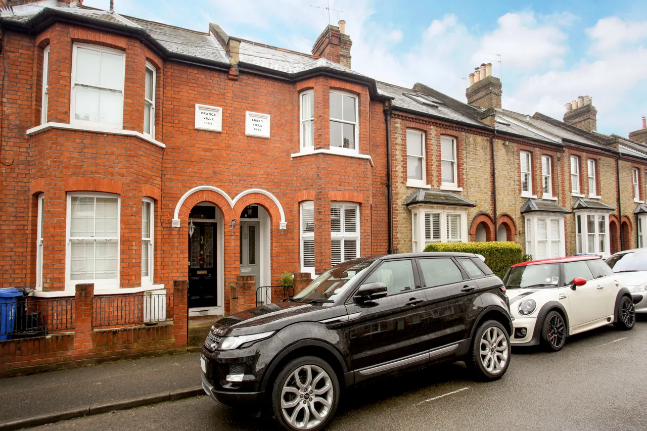 3 bed house for sale — Devereux Road, Windsor, SL4