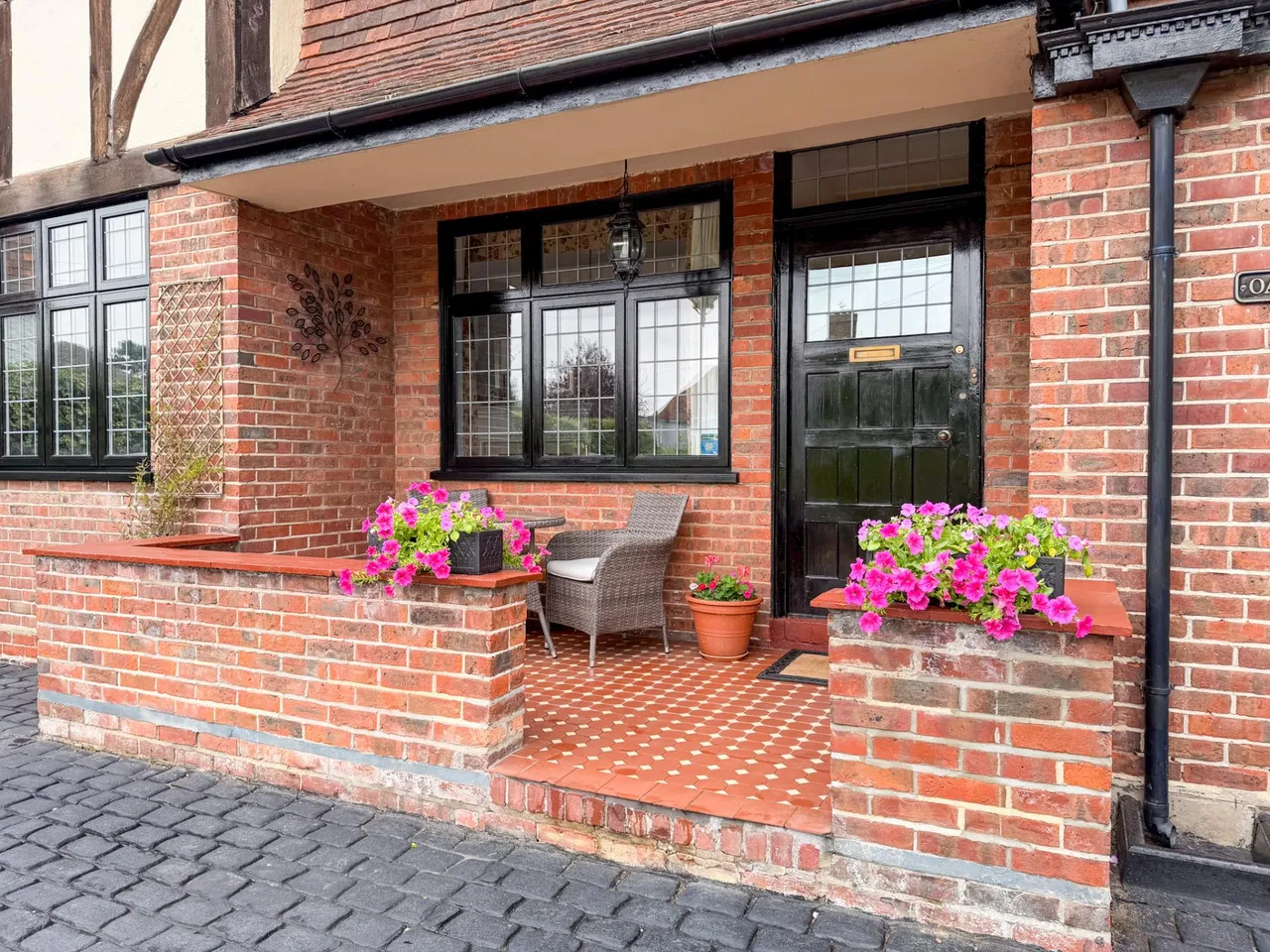 Second Avenue, Frinton-on-Sea, photo 32