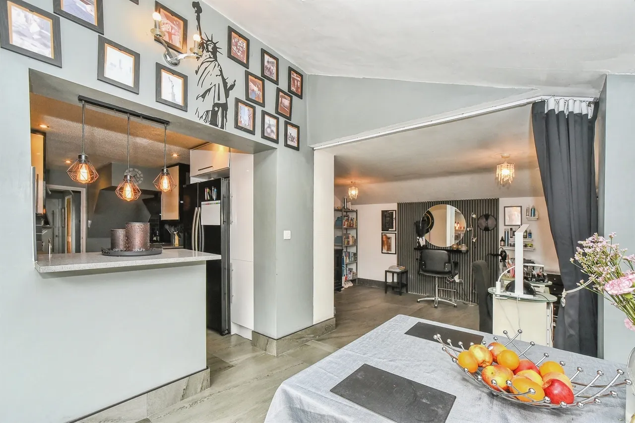 Hatherell Road, Chippenham, photo 7