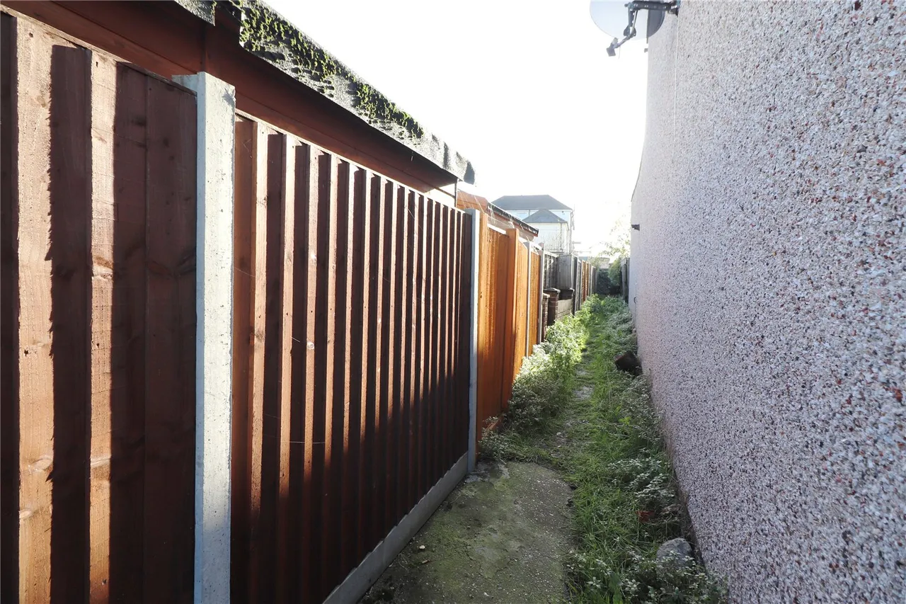 Stanhope Road, Swanscombe, DA10, photo 2