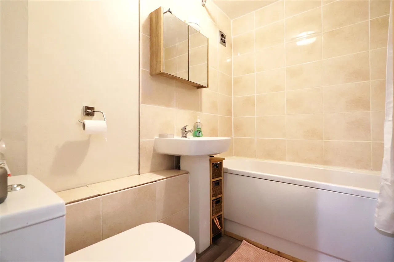 Stanhope Road, Swanscombe, DA10, photo 17