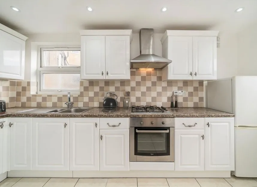 Sellincourt Road, Tooting, SW17, photo 3