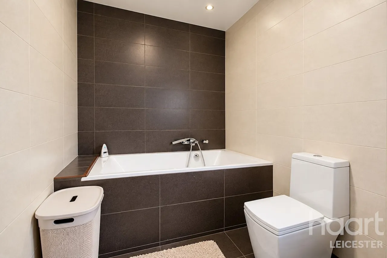 Brent Knowle Gardens, Leicester, LE5, photo 13