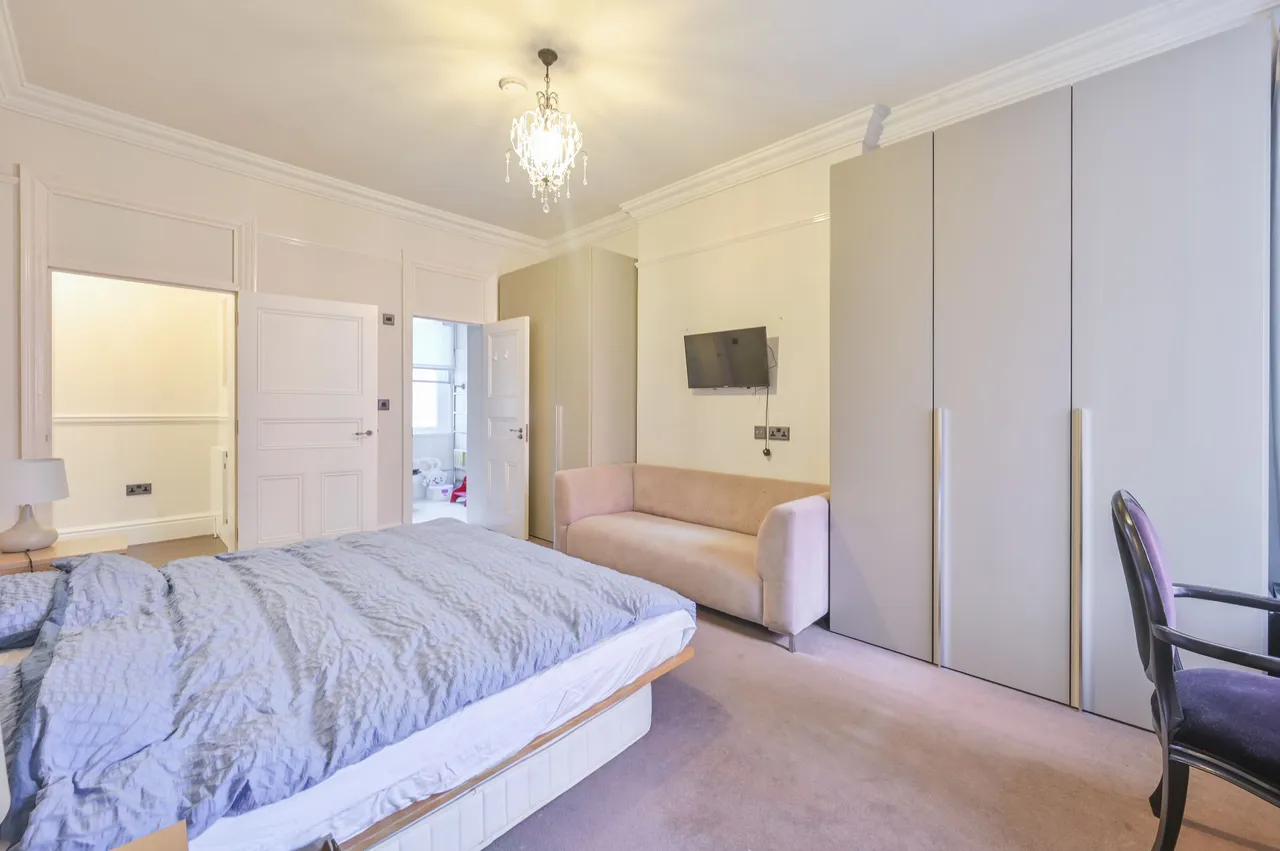 8 Westminster Palace Gardens, Artillery Row, London, photo 11
