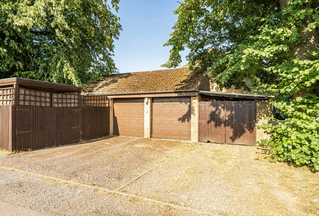 Horley Row, Horley, RH6 8NH, photo 14