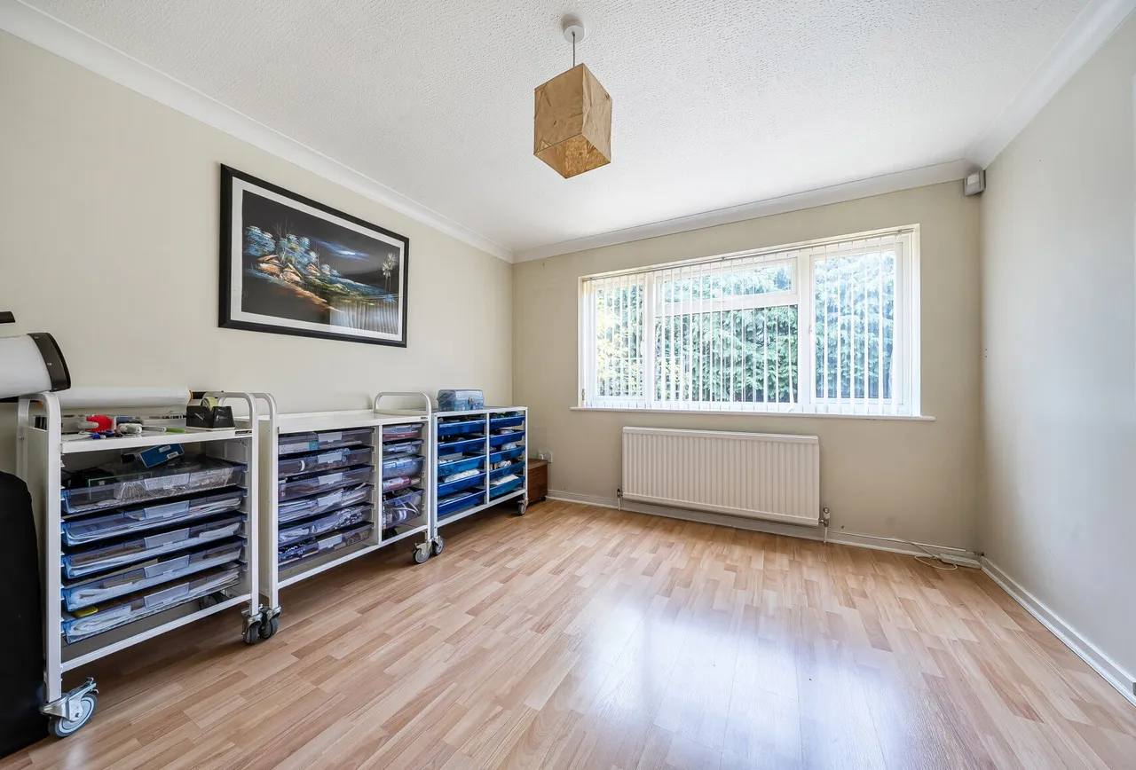Horley Row, Horley, RH6 8NH, photo 15