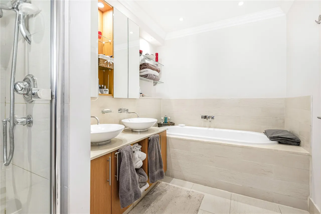 Parkgate Avenue, Hadley Wood, EN4 0NN, photo 23