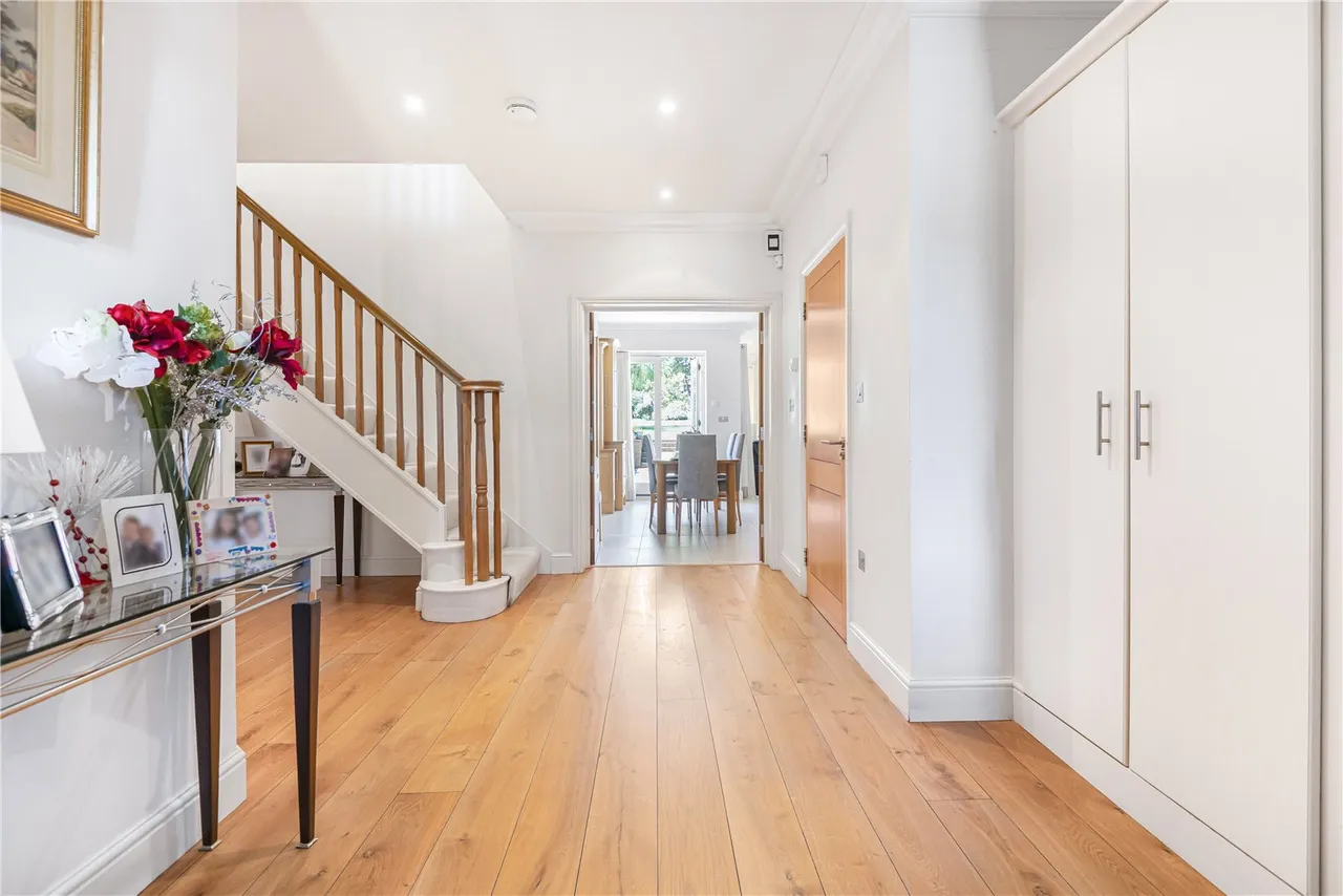Parkgate Avenue, Hadley Wood, EN4 0NN, photo 3