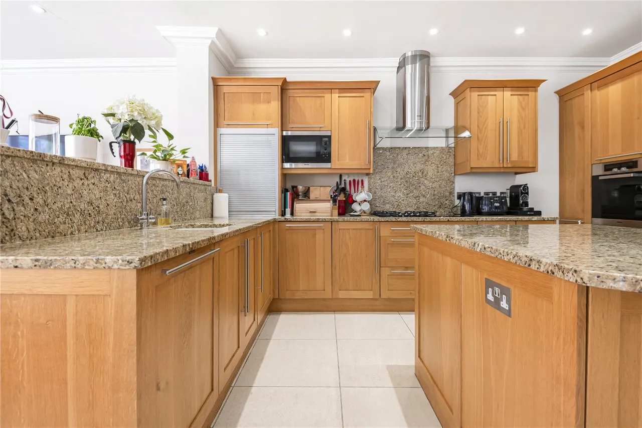 Parkgate Avenue, Hadley Wood, EN4 0NN, photo 6