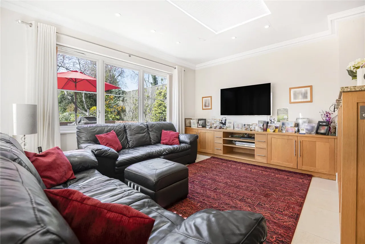 Parkgate Avenue, Hadley Wood, EN4 0NN, photo 7