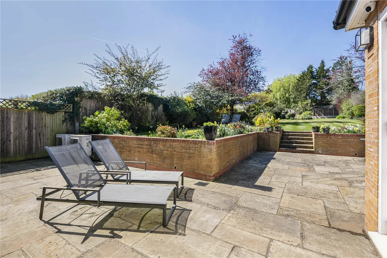 Parkgate Avenue, Hadley Wood, EN4 0NN, photo 32