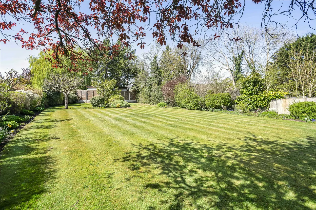 Parkgate Avenue, Hadley Wood, EN4 0NN, photo 34