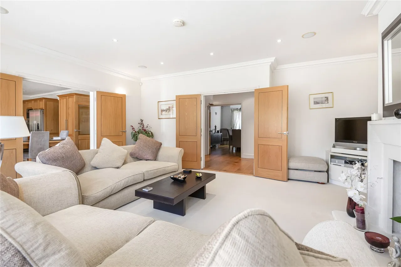Parkgate Avenue, Hadley Wood, EN4 0NN, photo 11