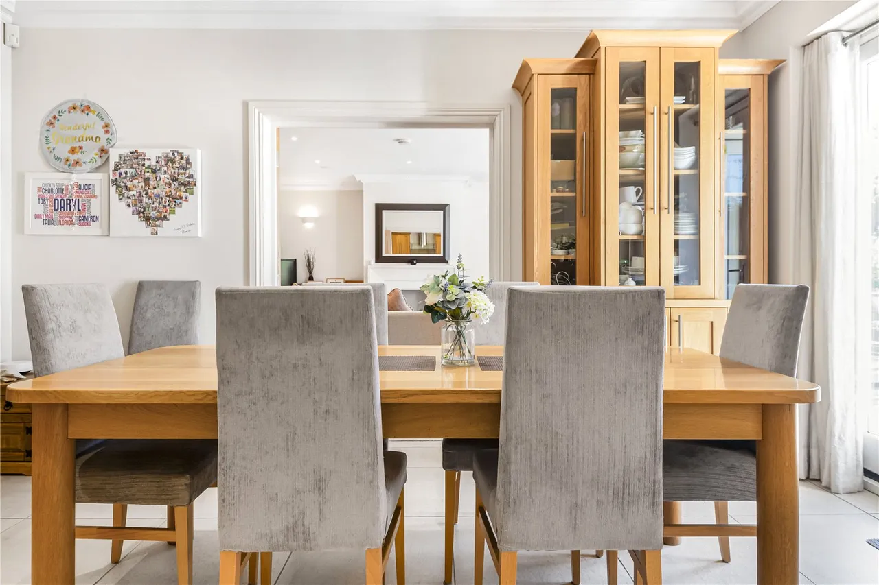 Parkgate Avenue, Hadley Wood, EN4 0NN, photo 9