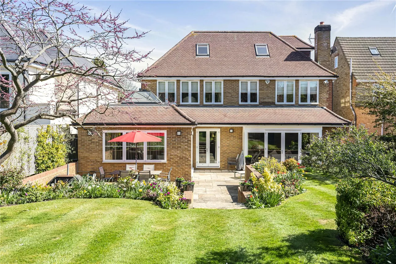 Parkgate Avenue, Hadley Wood, EN4 0NN, photo 30