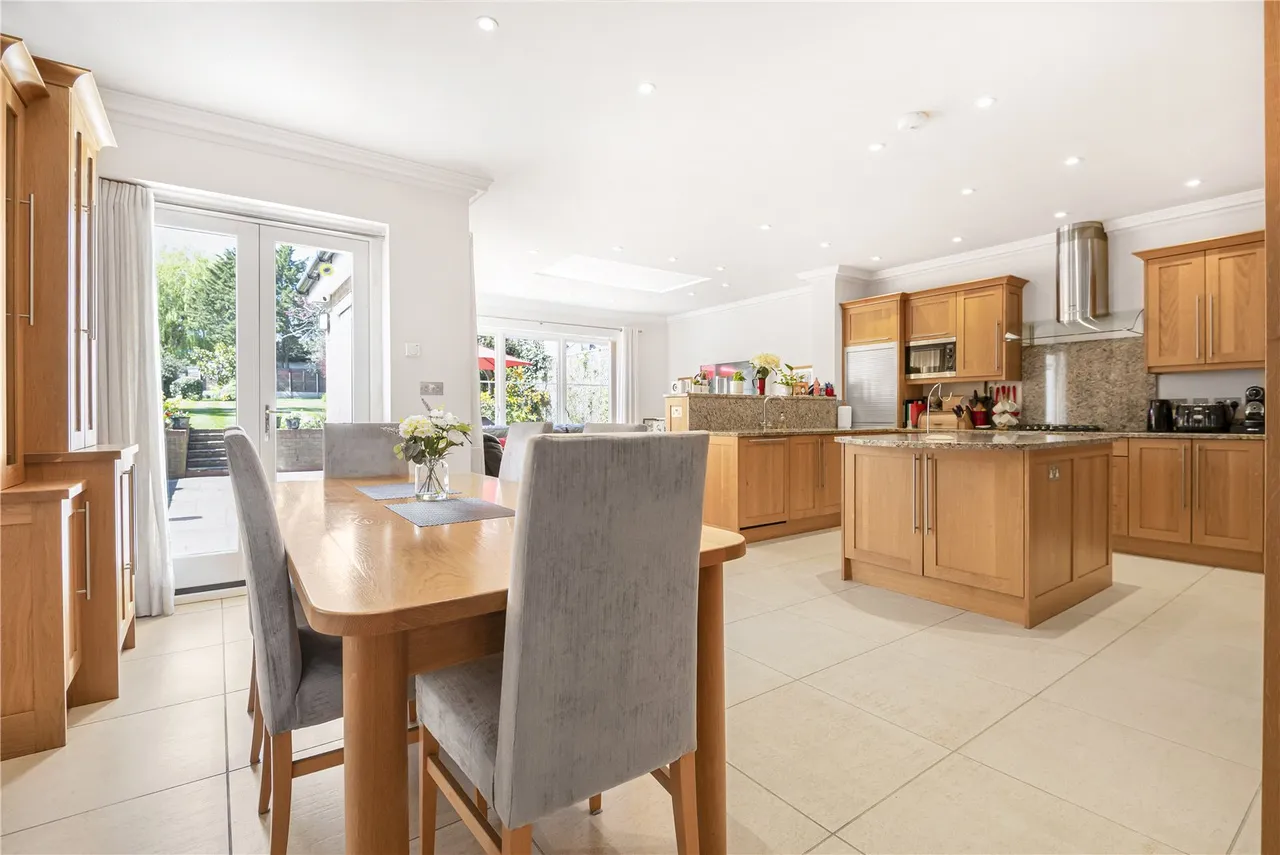 Parkgate Avenue, Hadley Wood, EN4 0NN, photo 5
