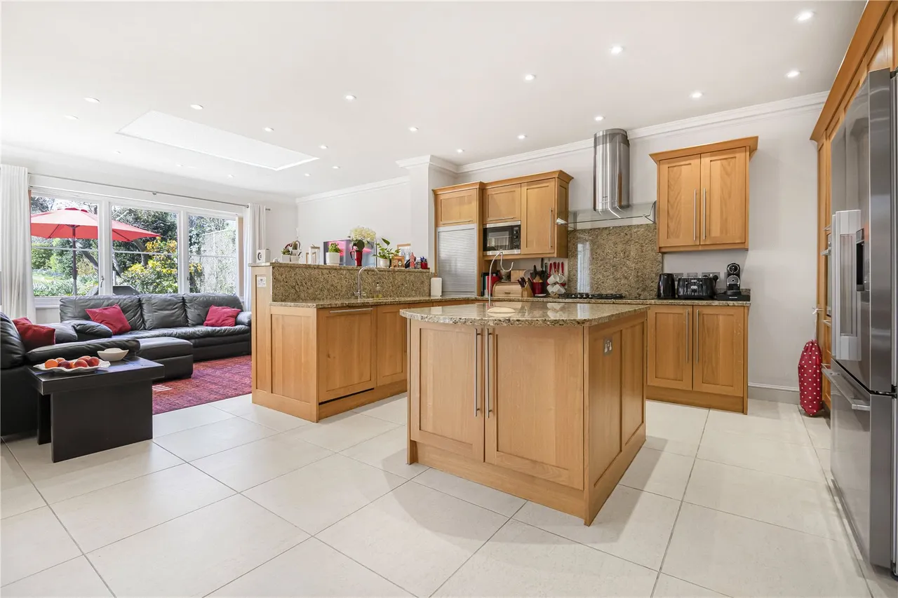 Parkgate Avenue, Hadley Wood, EN4 0NN, photo 4