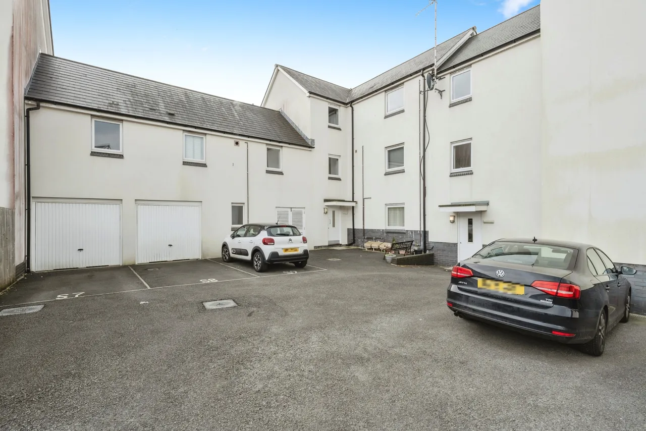 Naiad Road, Copper Quarter, Pentrechwyth, photo 8