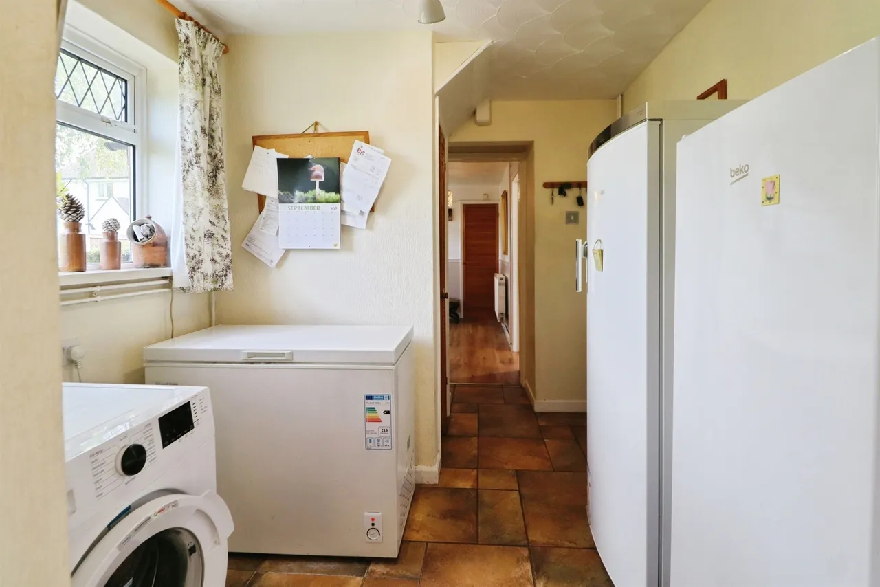 Fairleigh Dinas Powys, CF64, photo 8