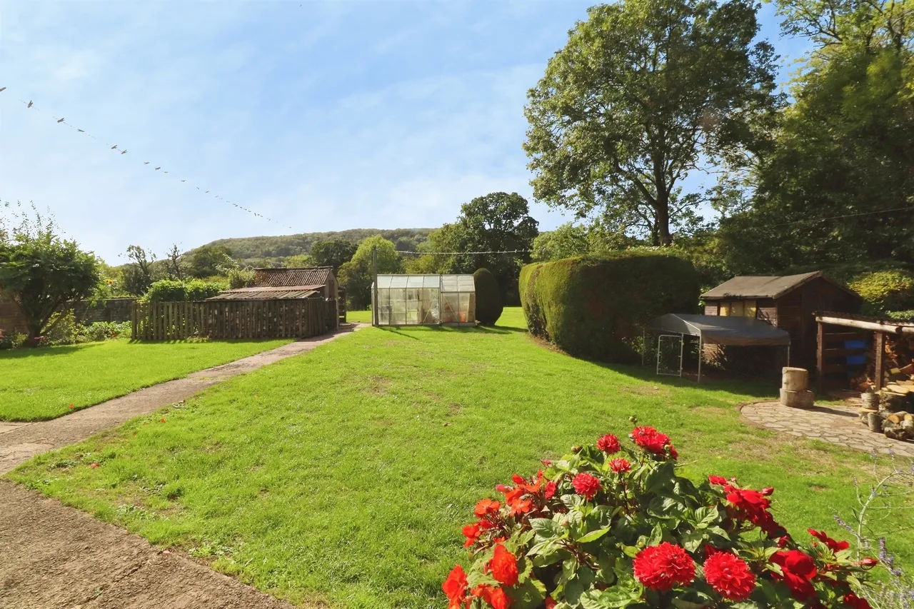 Fairleigh Dinas Powys, CF64, photo 21