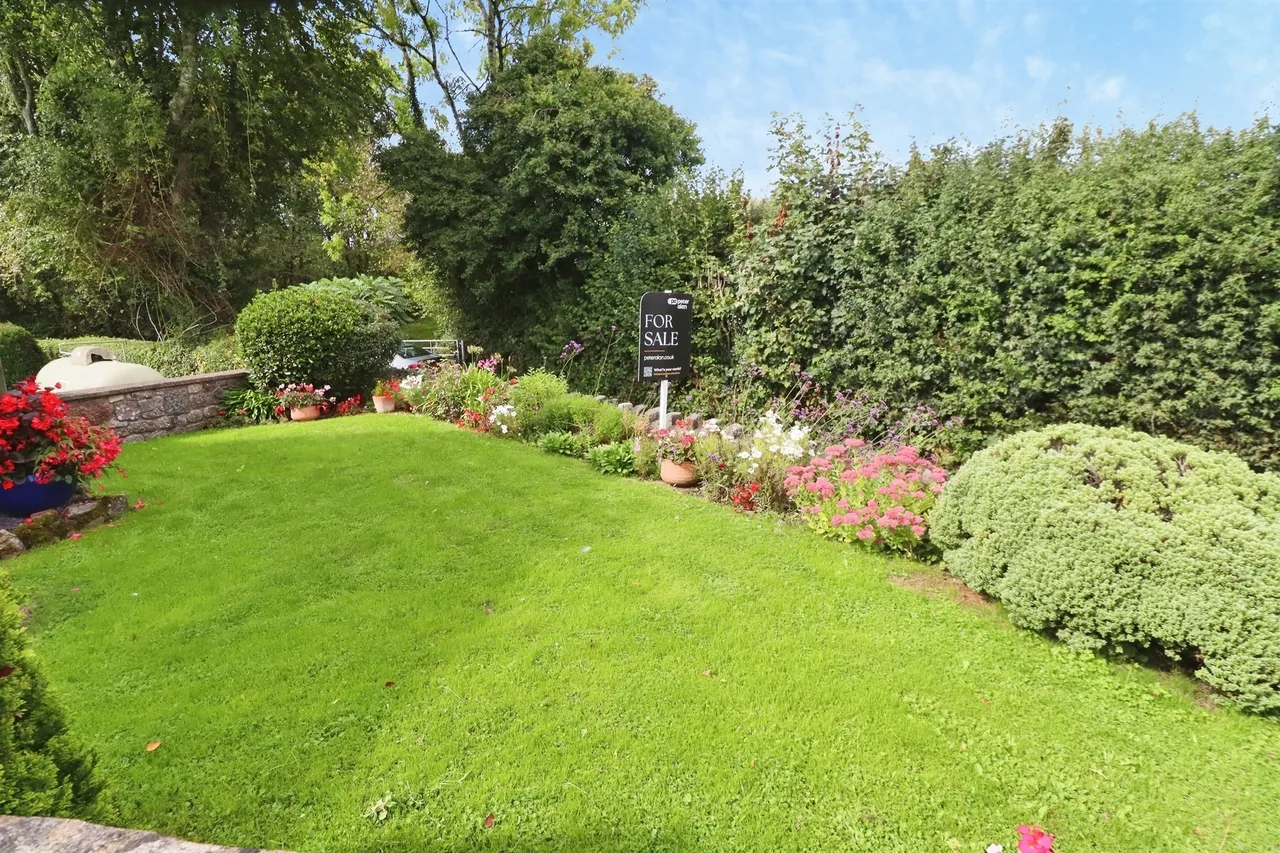 Fairleigh Dinas Powys, CF64, photo 19