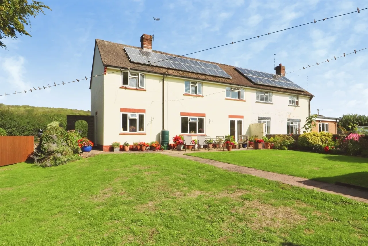 Fairleigh Dinas Powys, CF64, photo 20