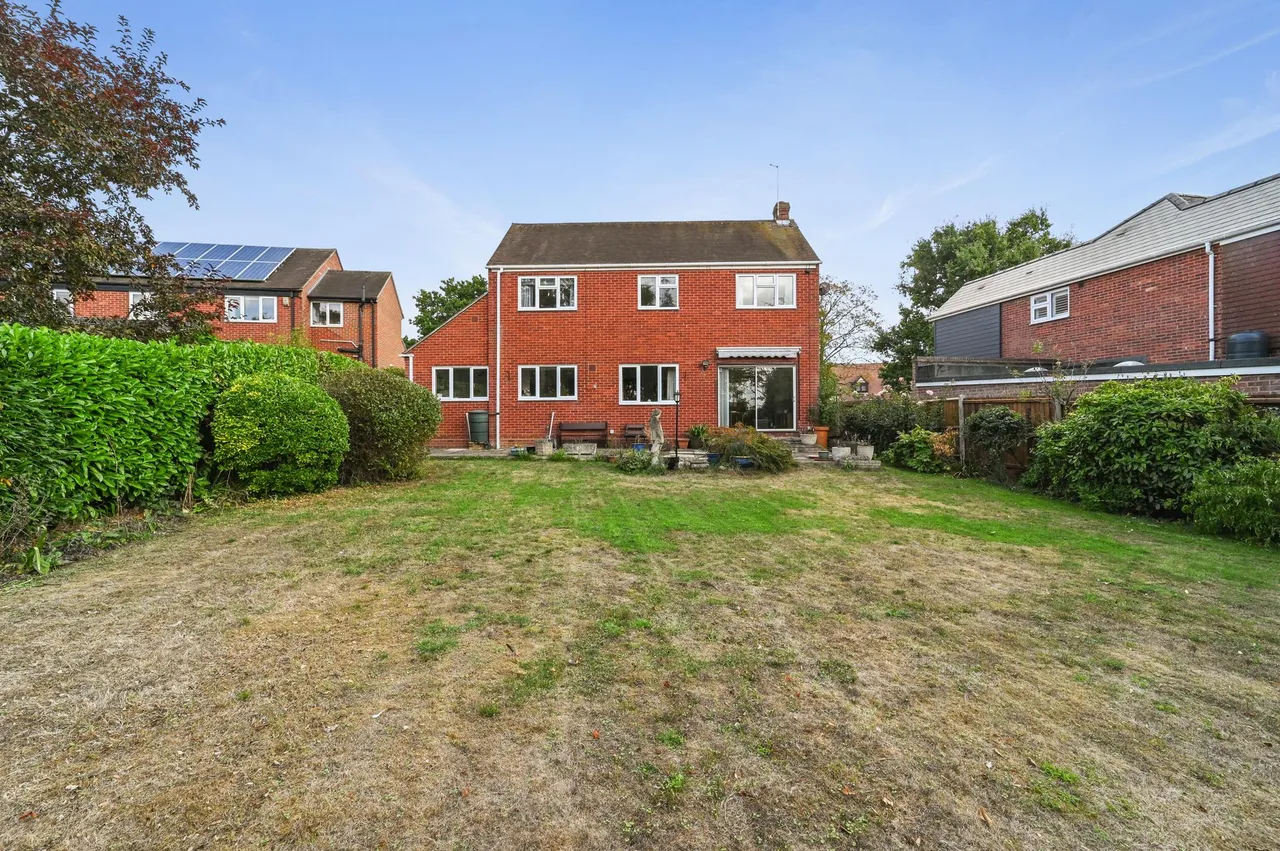 Newbridge Hill, West Bergholt, photo 2