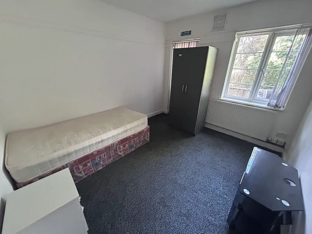 Lyndon Close, Handsworth, B20, photo 6