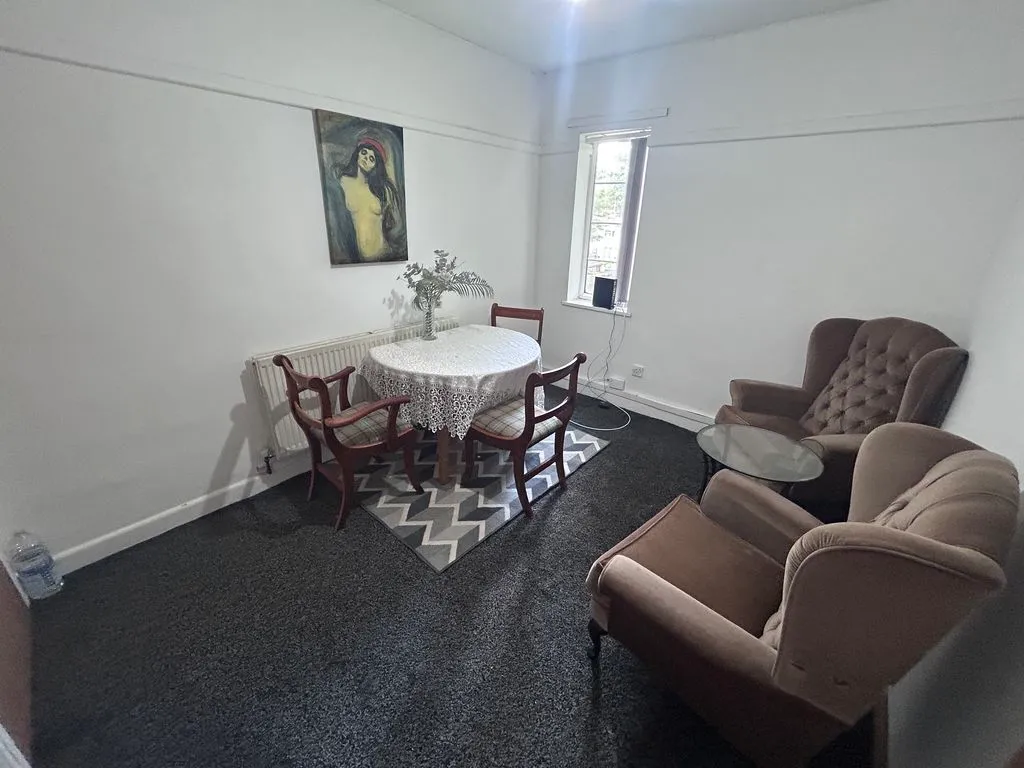 Lyndon Close, Handsworth, B20, photo 3