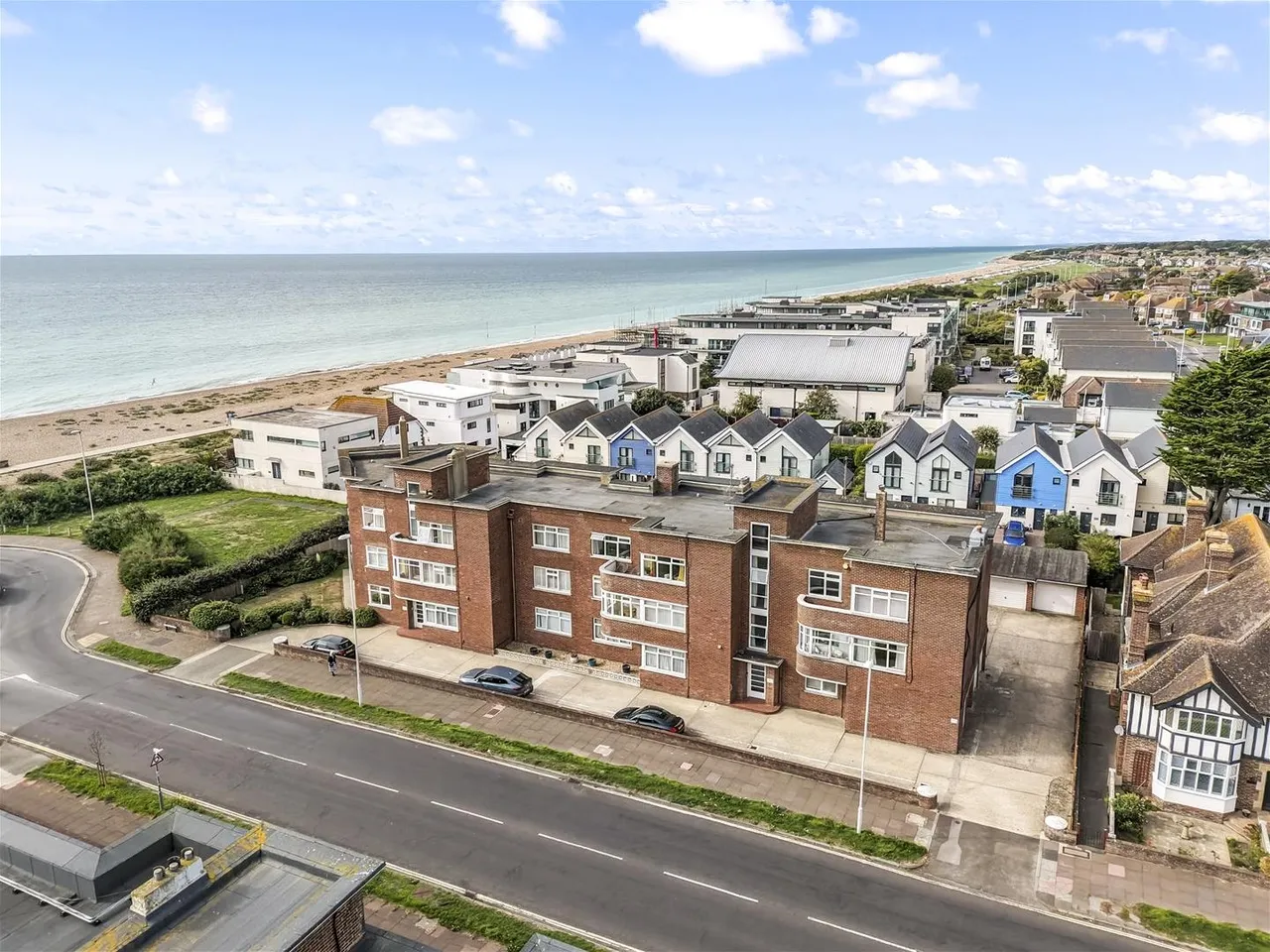 George V Avenue, West Worthing, photo 17