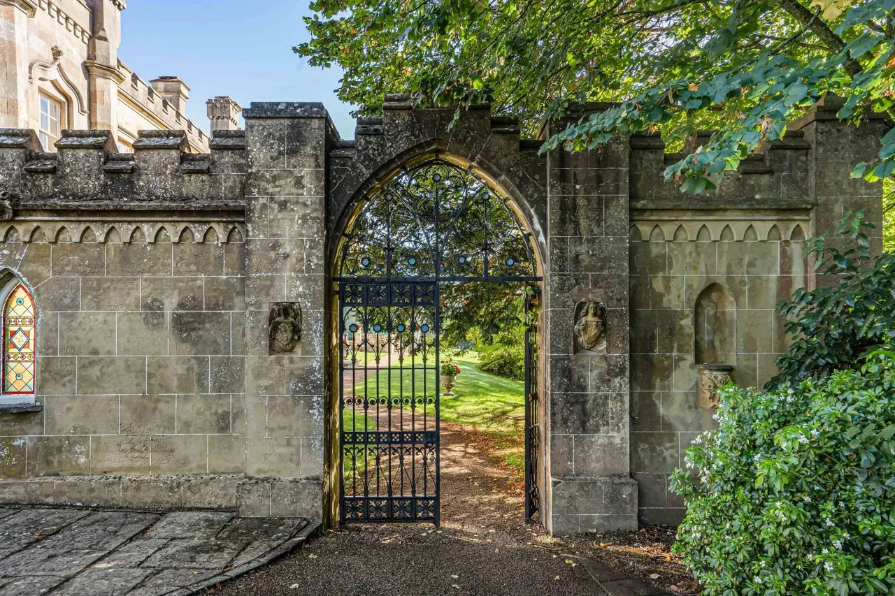 Sheffield Park, Uckfield, TN22, photo 21