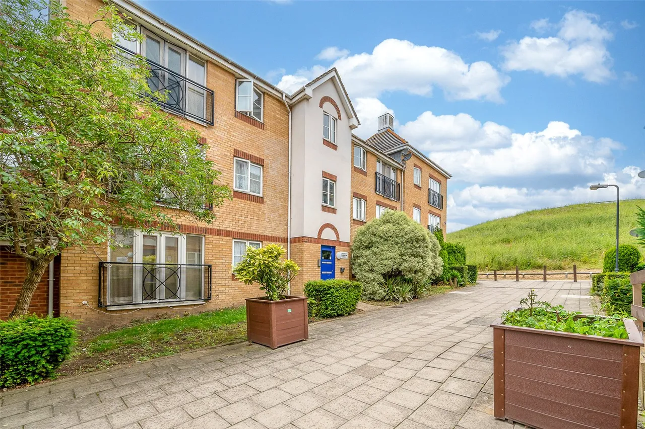 Longmarsh Lane, West Thamesmead, SE28, photo 3
