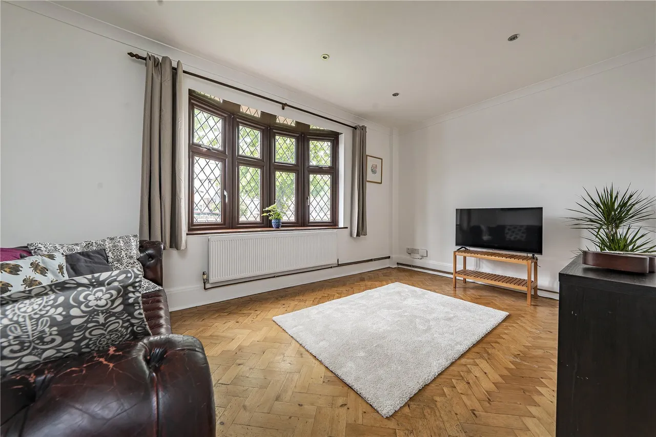 Cherry Orchard, West Drayton, UB7, photo 10
