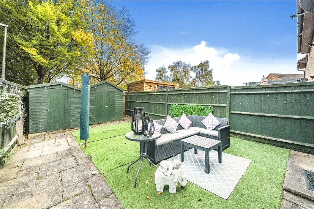 The Fieldings, Woking, GU21, photo 11