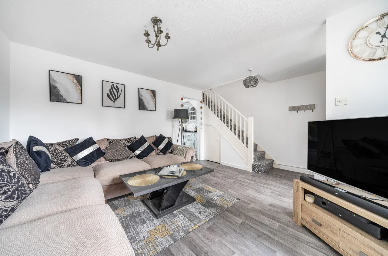 The Fieldings, Woking, GU21, photo 5