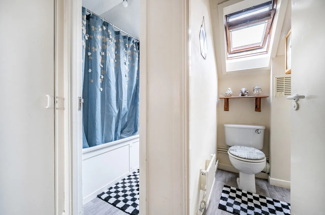 The Fieldings, Woking, GU21, photo 9