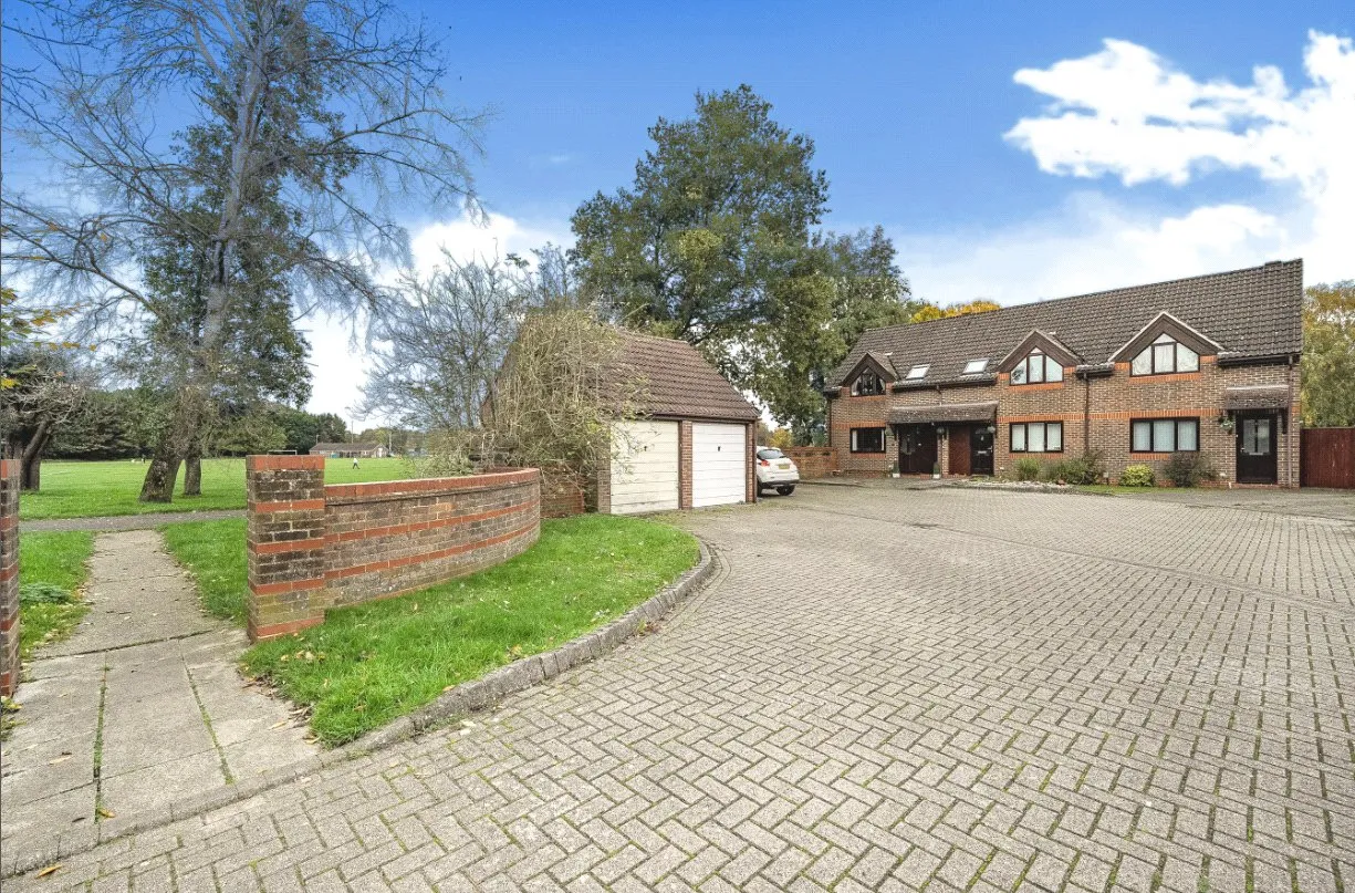 The Fieldings, Woking, GU21, photo 10