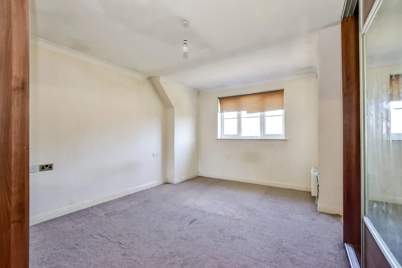 Wellsfield, Bushey, WD23, photo 13